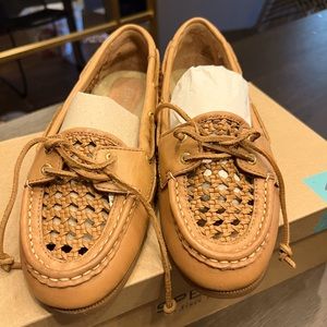 NWOT Woven Sperry Topsider Loafer